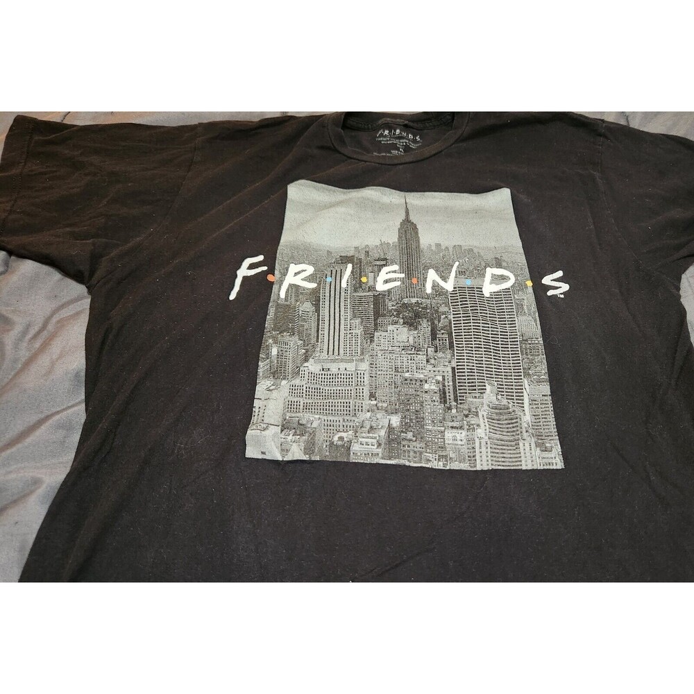 F.R.I.E.N.D.S The TV Series Graphic Print Black Men T-Shirt Size X-Large 23wX30L